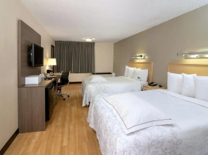 Red Roof Inn PLUS+ Miami Airport