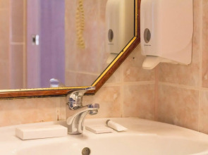 Парк-Отель Май