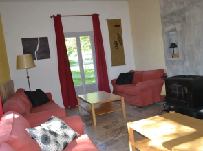 Villa With 5 Bedrooms in Laurac, With Wonderful Mountain View, Pool Ac