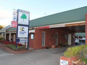 The Elms Motor Inn