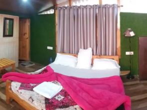 Elwood Resort Pangot