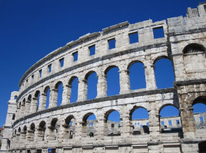 Nice Apartment in Ideal Location; Historic Porec 800 m and Beach 1 km Away