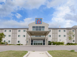 Motel 6 Brandon, MB