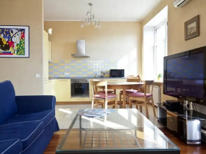 Апартаменты «LUXKV на Дружинниковской»