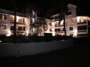 Sunkissed - Brand New Beach apartment located 50m from beach