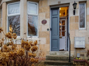 Warm and Welcoming Villa, Perfect Home From Home