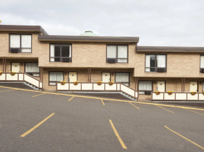 The Downtown Duluth Inn