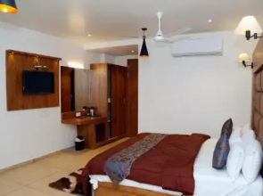 Hotel Bhabha