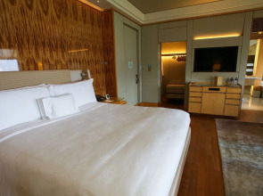 The Ritz-Carlton, Millenia Singapore