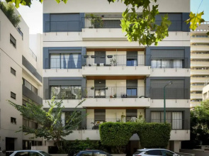 Modern and Vibrant 2BR apartment with Private Balcony
