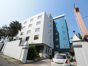 OYO Flagship 16910 Hotel Prince Palace