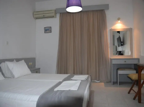 Lefteris Insta-worthy Studio With Garden View