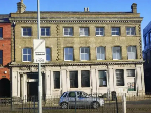 Entire Two Bedrooms Flat with Nice View H2