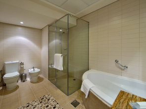 Oaks Liwa Heights Suites