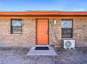 Cozy Las Cruces Apt on Pecan & Horse Farm!