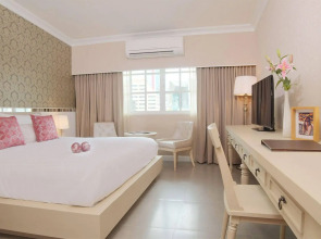 The Raya Surawong Bangkok