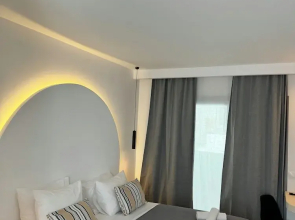 Angelo Estate Santorini