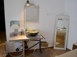Lovin Book Guesthouse