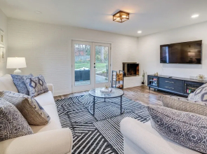 Upscale Family Retreat Near DC & Georgetown!