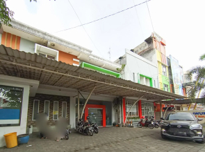 RedDoorz @ Ciliwung Street