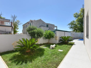 Villa Lily
