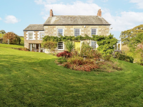 Tresarrett Manor