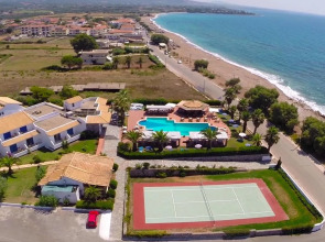 Oasis Hotel Kyparissia