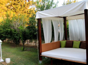 Defne Pension