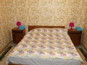 Mini Hotel California