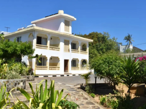 Turtle Bay Apartments