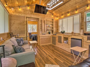 Grill, Fire Pit: Pet-friendly Lakeside Cottage!