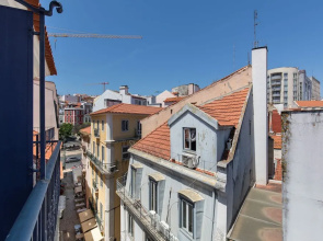 Ando Living - Abrantes 10 House