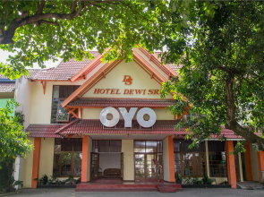 OYO 759 Hotel Dewi Sri