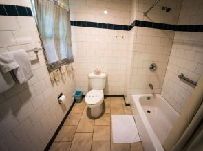 Hollywood La Brea Inn