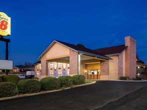 Super 8 by Wyndham Paragould