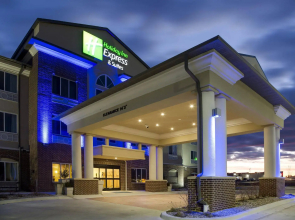 Holiday Inn Express & Suites Nevada by IHG