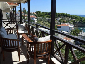 Elpida Apartments