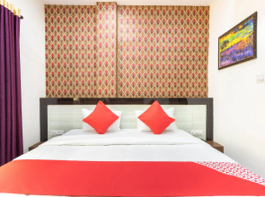 OYO Flagship 27867 Savitri Regency