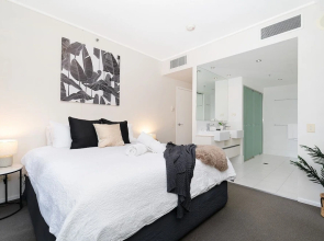 Exec Family Suite w River Views