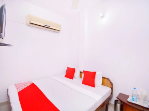 White House Continental by OYO Rooms