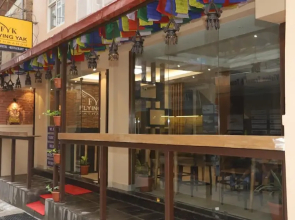 Flying Yak Hotel - Hostel