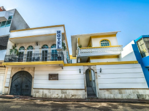 Hotel Casa Blanca