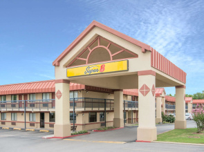 Super 8 by Wyndham Tulsa/Route 66