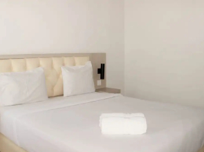 Homey And Cozy Studio Apartment At Elvis Tower