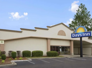 Days Inn Fayetteville-South/I-95 Exit 49