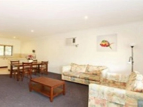 Colonial Ridge Retreat