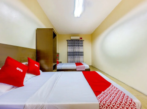 Metro Deluxe Residences