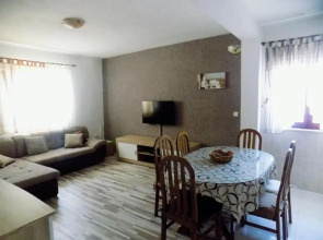 Apartmani Balan s vanjskim bazenom