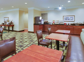 Garner Hotel Glen Burnie BWI Airport Area by IHG