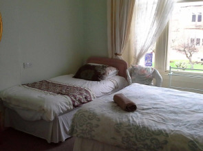 Chalmers Bed  Breakfast